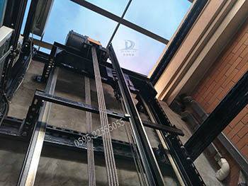 �B�T�Լ��ڄe�����b�����Ҫ�����X�DƬ